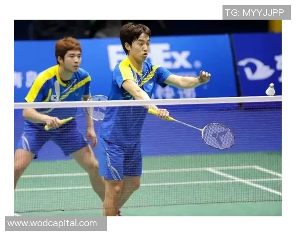 赛后复盘:重庆羽毛球队与深圳羽毛球队的团队协作与战术分析 赛后复盘:重庆羽毛球队与深圳羽毛球队的团队协作与战术分析