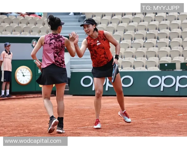 赛后分析广州网球队与西安网球队在比赛中的灵活性表现与战术调整 赛后分析广州网球队与西安网球队在比赛中的灵活性表现与战术调整